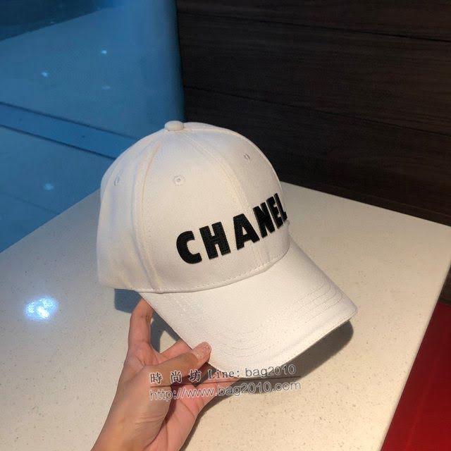 Chanel男女同款帽子 香奈兒經典字母黑白鴨舌帽棒球帽  mm1180